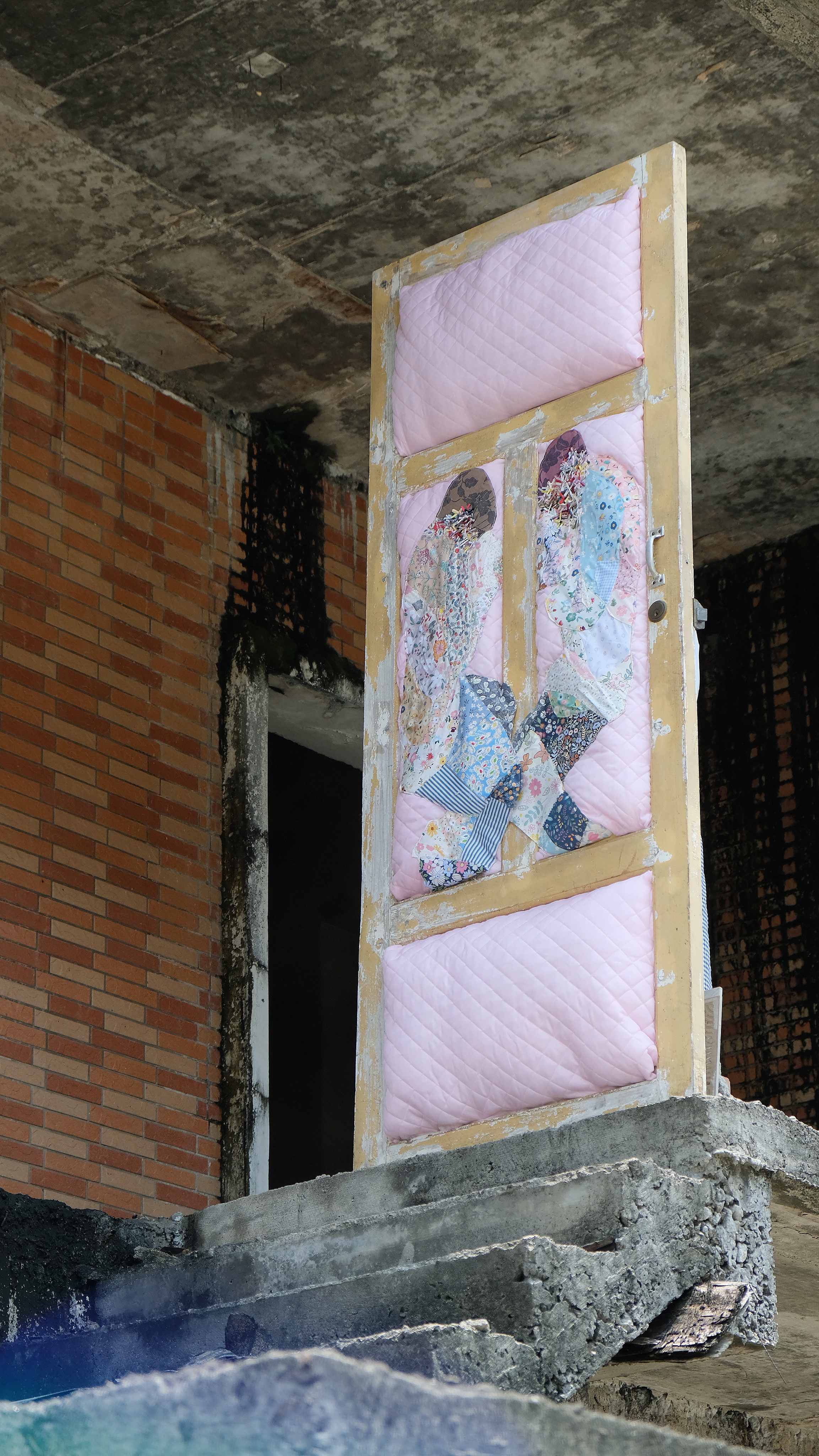 装置作品 Illegal Construction